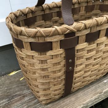 Women's Totes & Baskets .